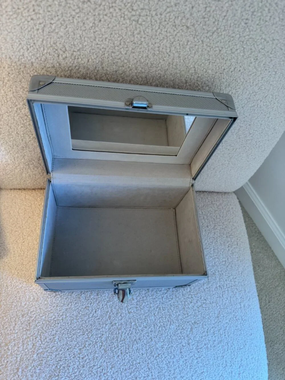 Aluminum Makeup Organizer